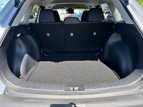 Used 2023 Toyota Corolla Cross LE FWD image 13