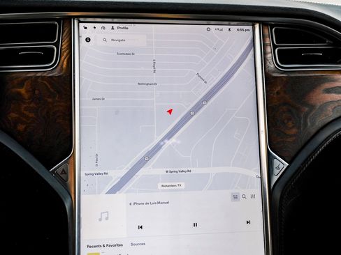 Used 2017 Tesla Model X 75D image 23