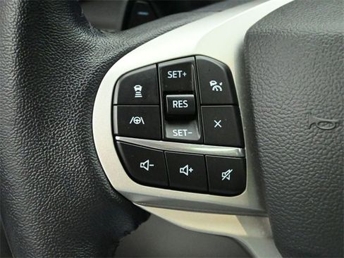 Certified 2021 Ford Explorer XLT w/ Equipment Group 202A image 12