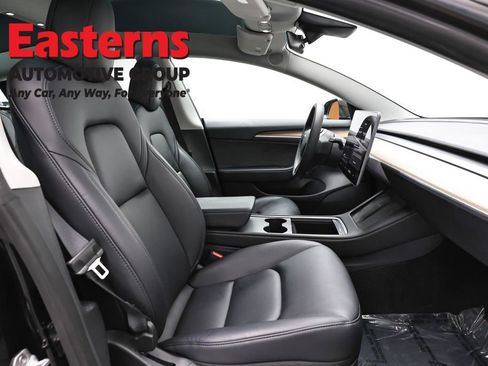 Used 2023 Tesla Model 3 Standard Range image 19