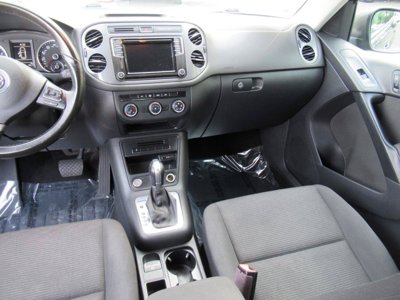 Used 2018 Volkswagen Tiguan Limited AWD/4WD image 21