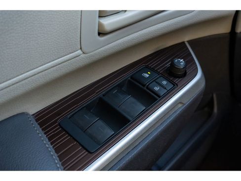 Used 2021 Toyota Sienna LE image 26