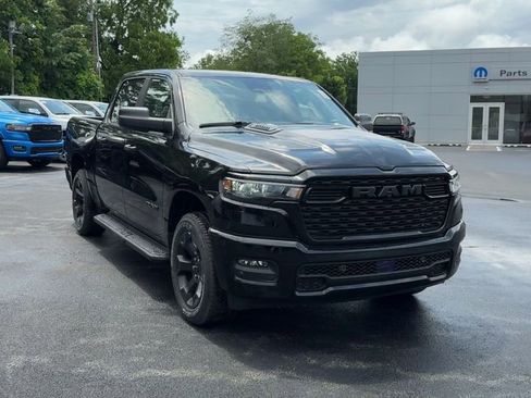 New 2026 RAM 1500 Express AWD/4WD image 9