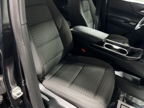 Used 2025 Chevrolet Equinox LT image 10