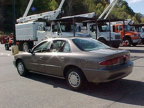 Used 2004 Buick Century Custom FWD image 11