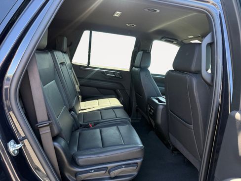 Used 2025 Chevrolet Tahoe Z71 AWD/4WD image 18