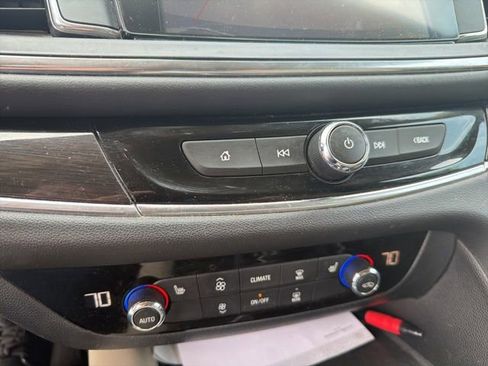Used 2019 Buick Enclave Essence FWD image 15