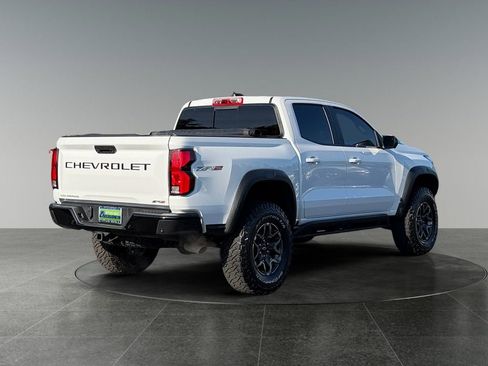 Used 2024 Chevrolet Colorado ZR2 w/ ZR2 Convenience Package III AWD/4WD image 10