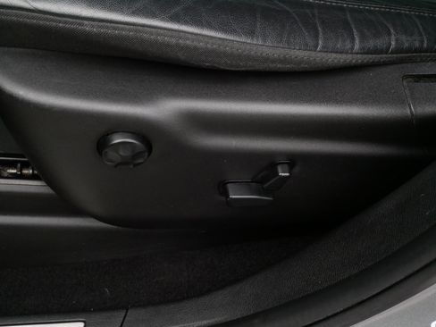 Used 2019 Jeep Grand Cherokee Limited image 20