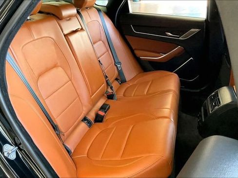 Used 2024 Jaguar XF R-Dynamic SE RWD image 26