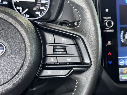 Used 2025 Subaru Forester Premium image 23