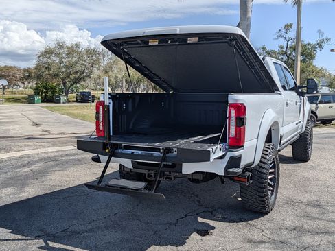 Used 2026 Ford F250 Lariat w/ Black Appearance Package image 18