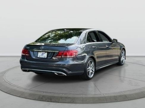Used 2016 Mercedes-Benz E 400 Sedan image 7