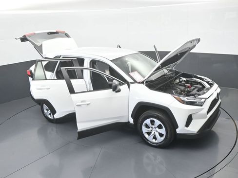 Used 2025 Toyota RAV4 LE FWD image 63