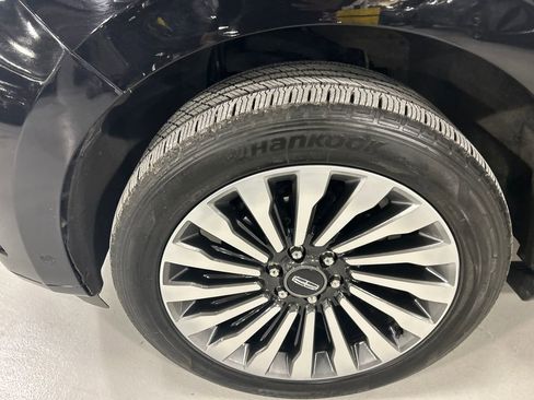 Used 2020 Lincoln Navigator Reserve w/ Luxury Package image 8