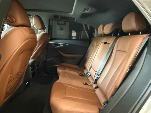 Used 2019 Audi Q8 Prestige w/ Towing Package image 5