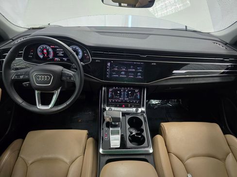 Used 2024 Audi Q8 Prestige w/ Prestige Package image 17
