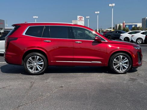 Used 2023 Cadillac XT6 Premium Luxury w/ Technology Package FWD image 7