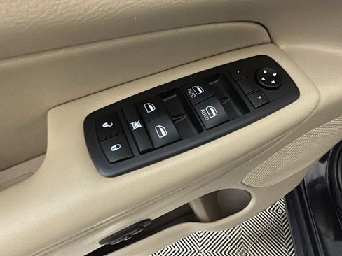 Used 2020 Jeep Grand Cherokee Limited AWD/4WD image 11