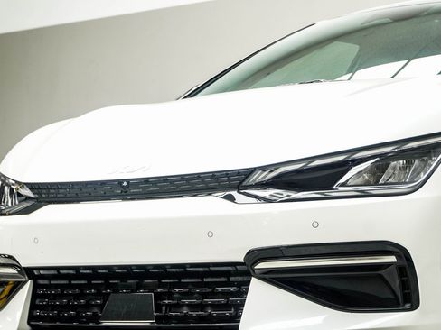 Used 2024 Kia EV6 GT-Line image 2