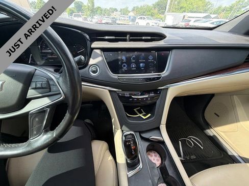 Used 2019 Cadillac XT5 Luxury FWD image 11
