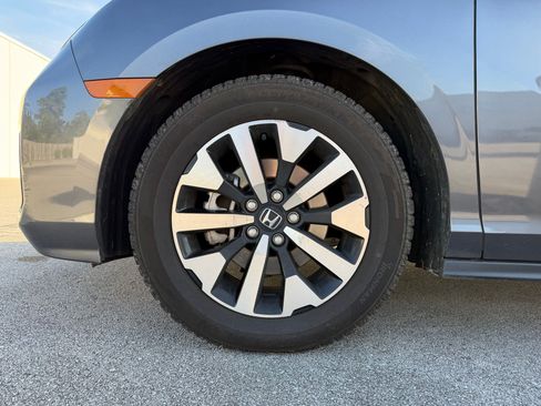 Used 2025 Honda Odyssey EX-L image 6