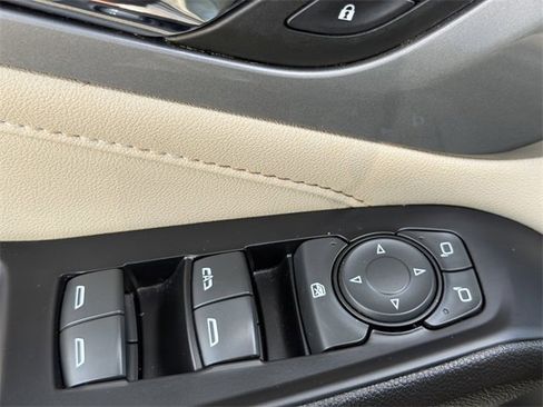 Certified 2023 Chevrolet Traverse LT image 23