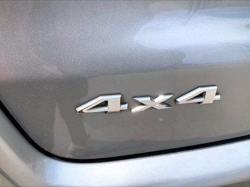 Used 2017 Jeep Compass Limited image 28