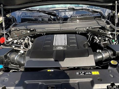 Used 2025 Land Rover Defender 110 V8 image 26