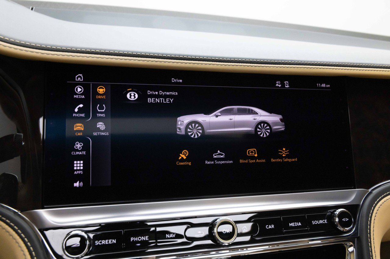 Used 2022 Bentley Flying Spur W12 AWD/4WD image 32