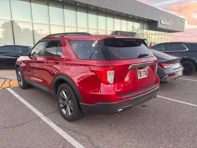 Used 2022 Ford Explorer XLT w/ Equipment Group 202A RWD image 4