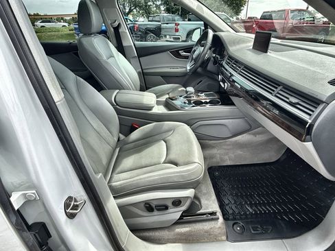 Used 2018 Audi Q7 3.0T Prestige w/ Prestige Package image 18
