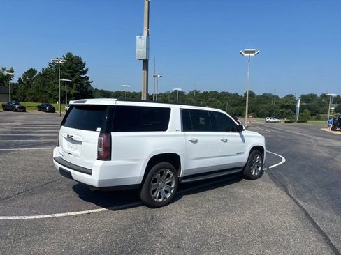 Used 2019 GMC Yukon XL SLT w/ Open Road Package RWD image 3
