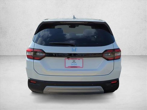 Used 2025 Honda Pilot EX-L image 6