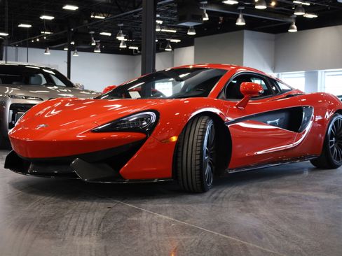 Used 2017 McLaren 570S Coupe image 3