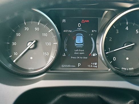 Used 2019 Land Rover Range Rover Evoque SE image 12