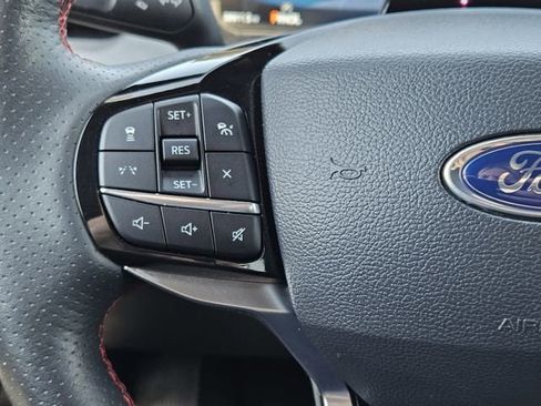 Used 2025 Ford Explorer ST-Line w/ ST-Line Street Pack AWD/4WD image 27