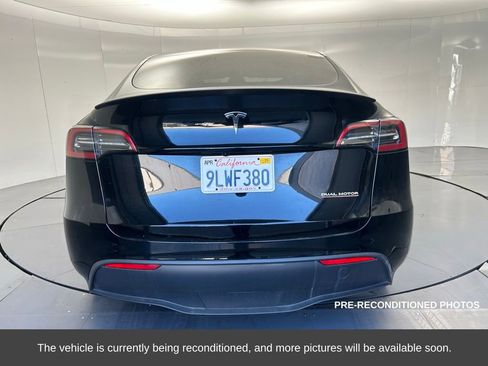 Used 2024 Tesla Model Y Performance image 4