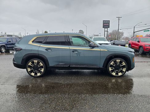 Used 2023 BMW XM image 40