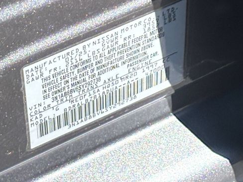 Used 2025 Nissan Sentra S FWD image 24