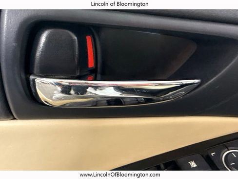 Used 2016 Lexus IS 300 AWD image 20