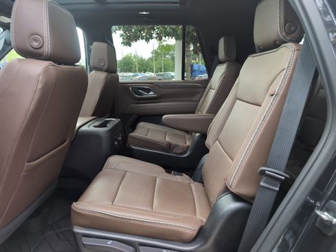 Used 2023 Chevrolet Tahoe High Country AWD/4WD image 31