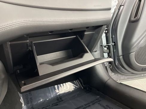 Used 2024 Nissan Z Performance w/ Floor Mat Package RWD image 37