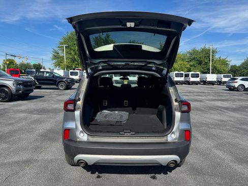 Used 2024 Ford Escape Active AWD/4WD image 9