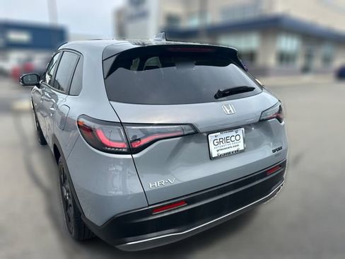 Used 2025 Honda HR-V Sport image 9