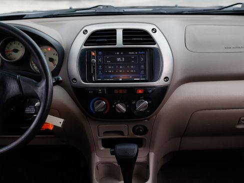 Used 2002 Toyota RAV4 2WD image 29