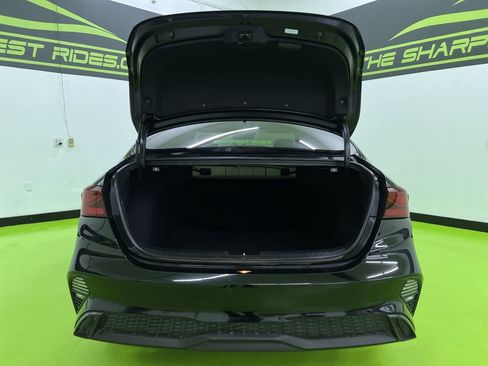 Used 2024 Kia Forte LXS FWD image 9
