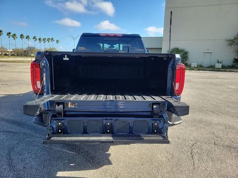 Used 2022 GMC Sierra 2500 AT4 w/ AT4 Preferred Package image 8