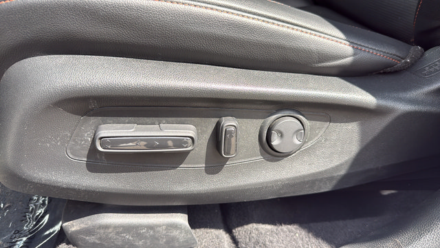 Used 2025 Honda CR-V Sport-L image 13