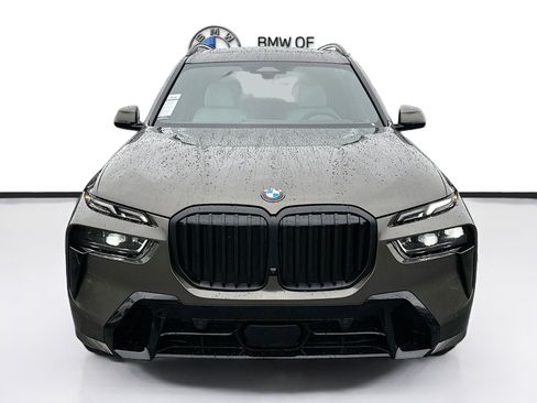 New 2026 BMW X7 xDrive40i w/ M Sport Package AWD/4WD image 2